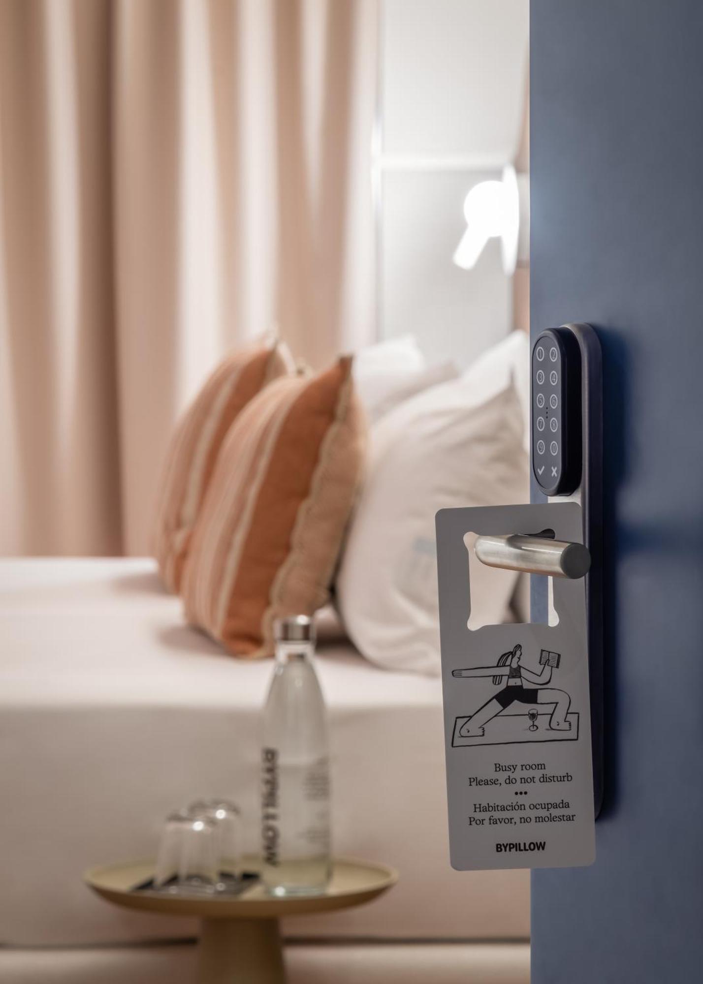 Bypillow Paseo อาลิกันเต ภายนอก รูปภาพ